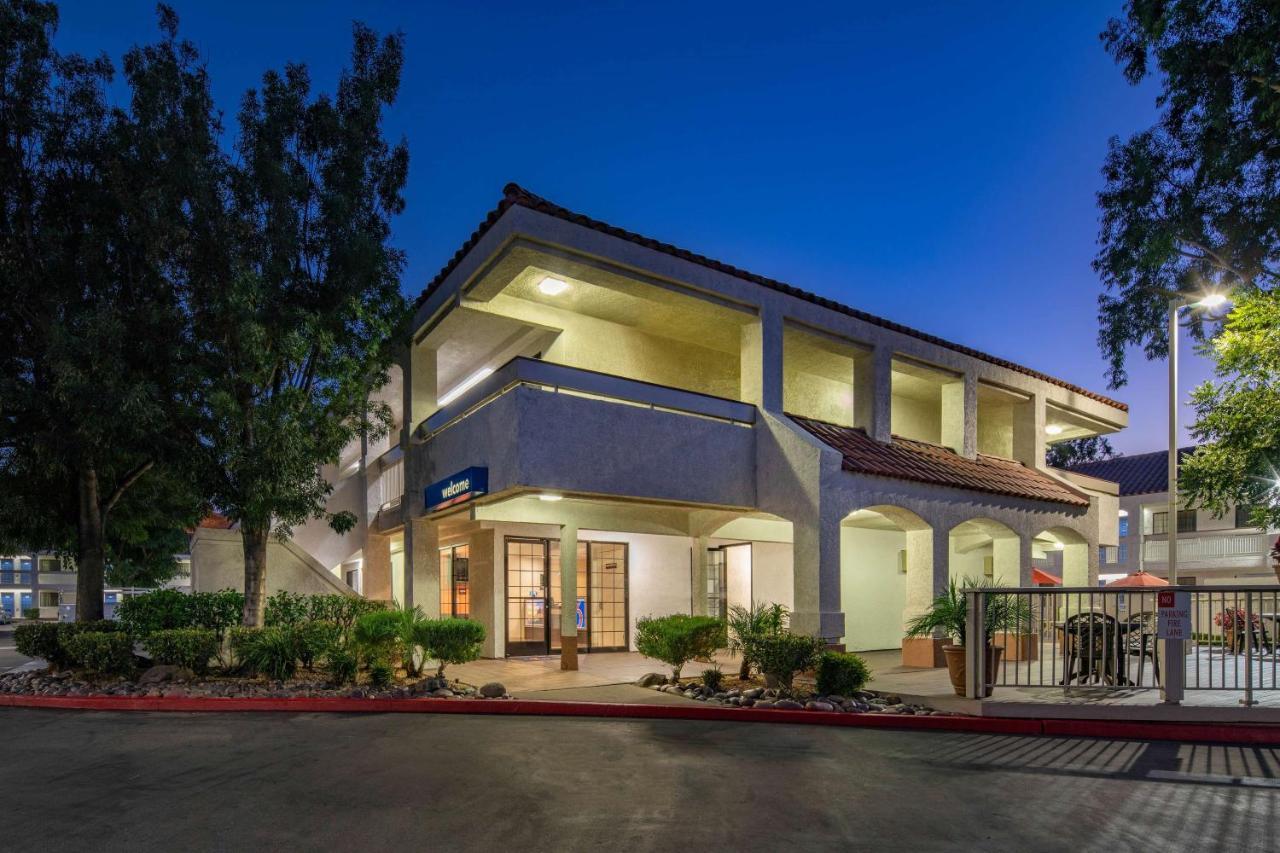 Motel 6-Thousand Oaks, Ca Ньюбери-Парк Экстерьер фото