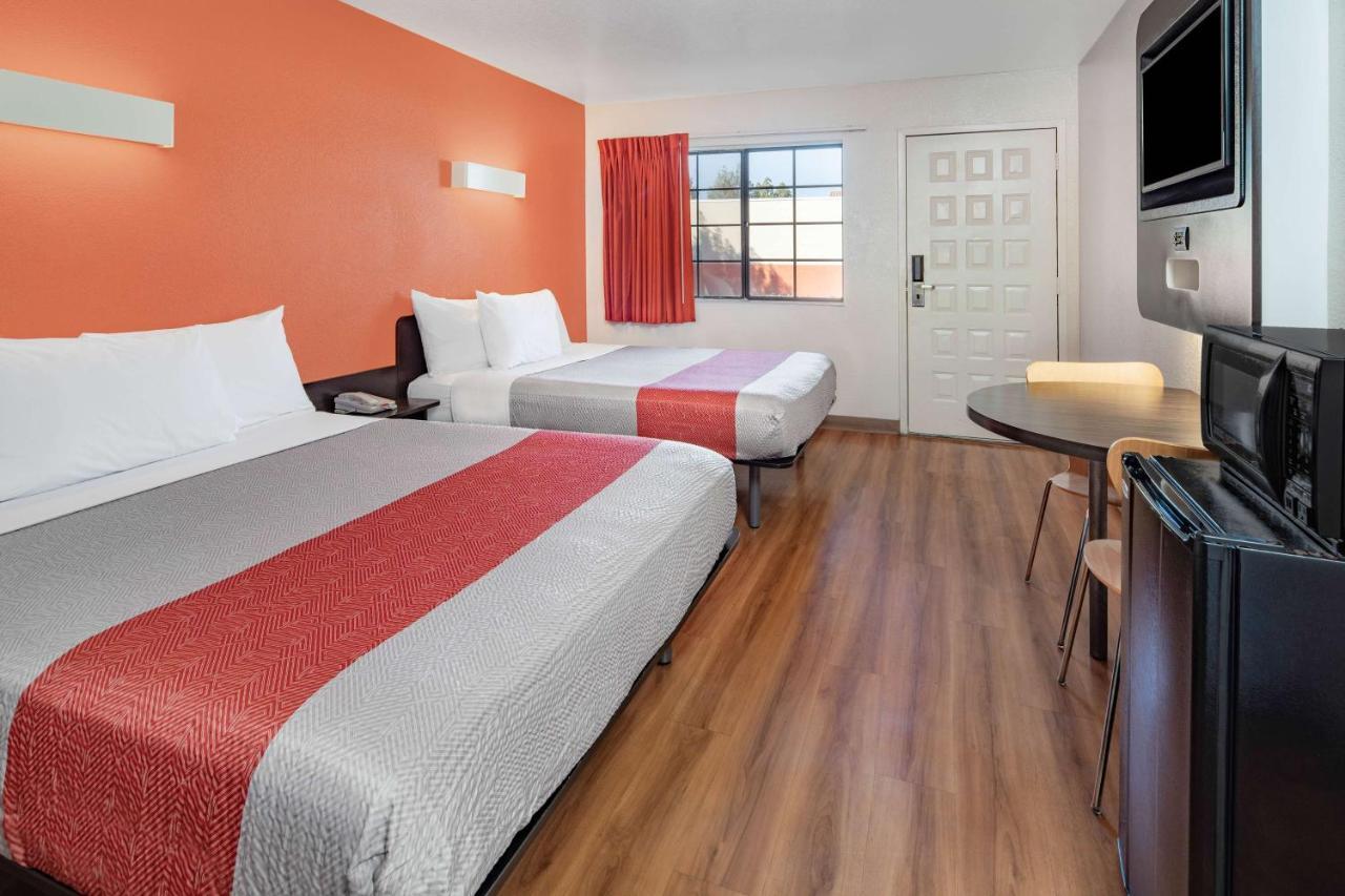 Motel 6-Thousand Oaks, Ca Ньюбери-Парк Экстерьер фото