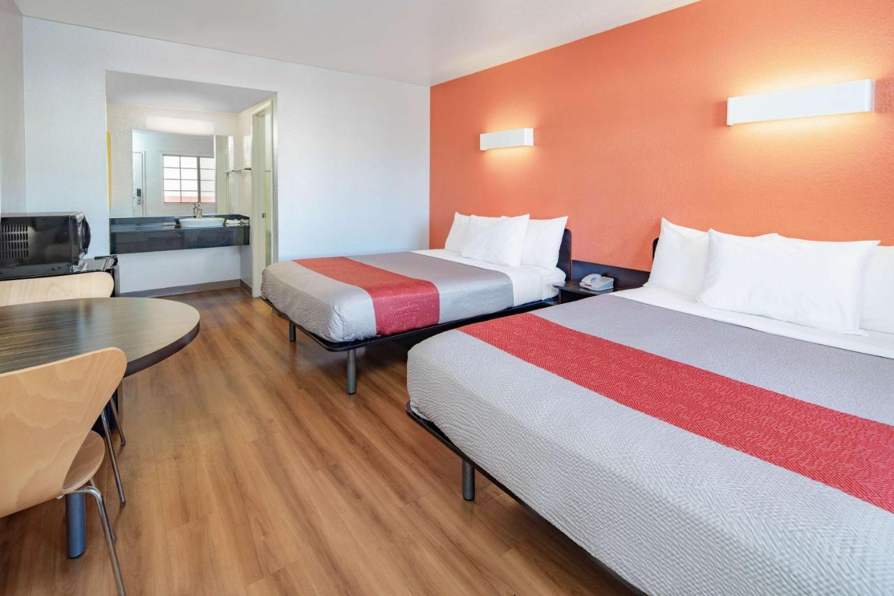 Motel 6-Thousand Oaks, Ca Ньюбери-Парк Экстерьер фото