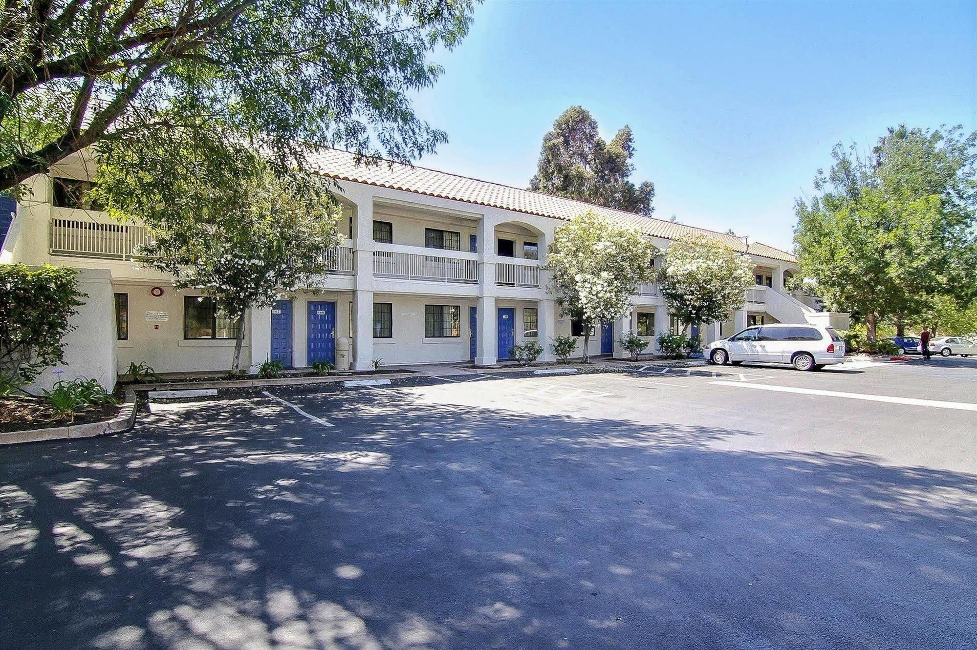 Motel 6-Thousand Oaks, Ca Ньюбери-Парк Экстерьер фото