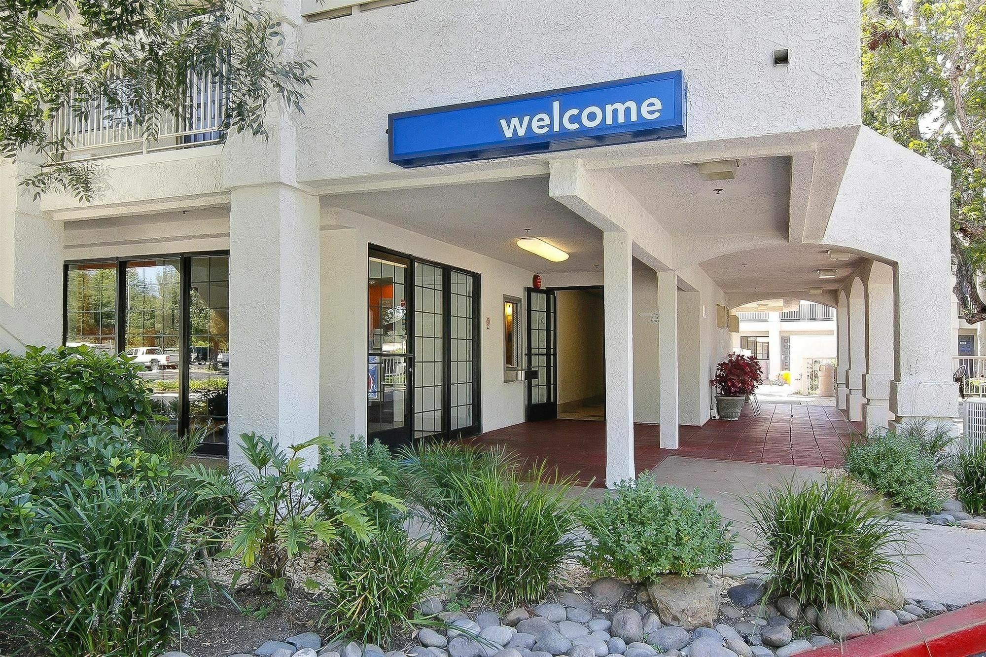 Motel 6-Thousand Oaks, Ca Ньюбери-Парк Экстерьер фото
